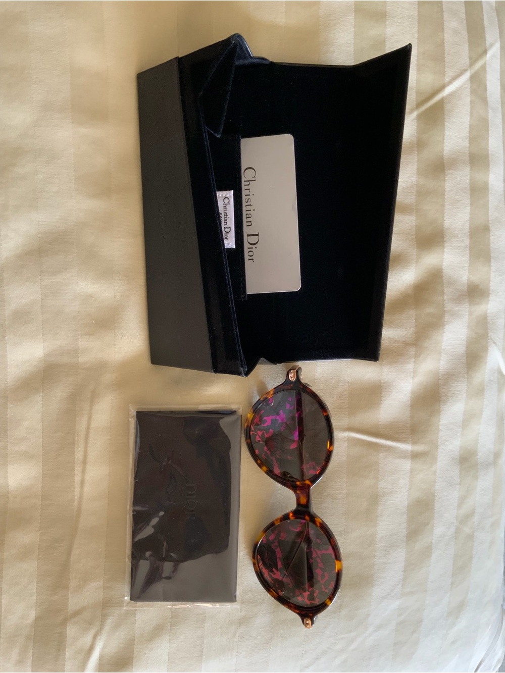 Dior Tortoiseshell Frame Sunglasses with Pink Lens Pattern